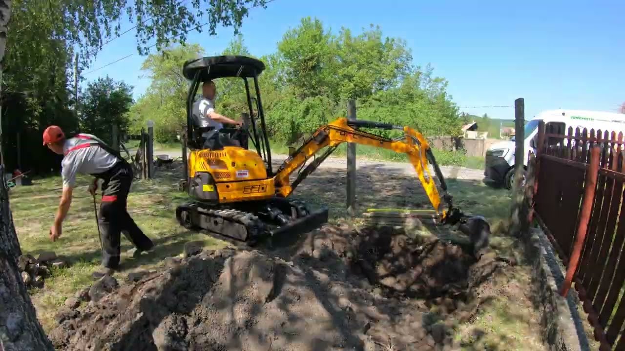 Force 320 midi kotróval szennyvíz csatlakozás és vízóra akna ásás