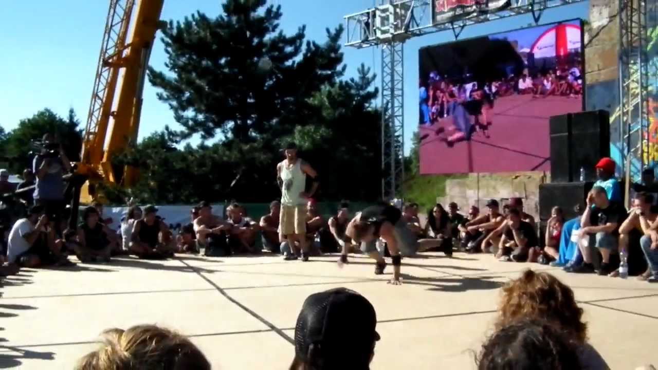 Hip Hop Kemp 2011 - Powermoves Battle Final Round 1on1 [HD]