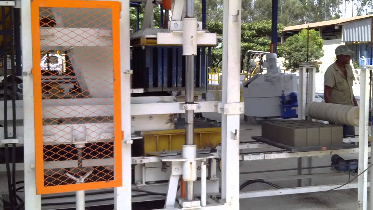 Máquina de Blocos e Pisos de Alta Produção Autómat