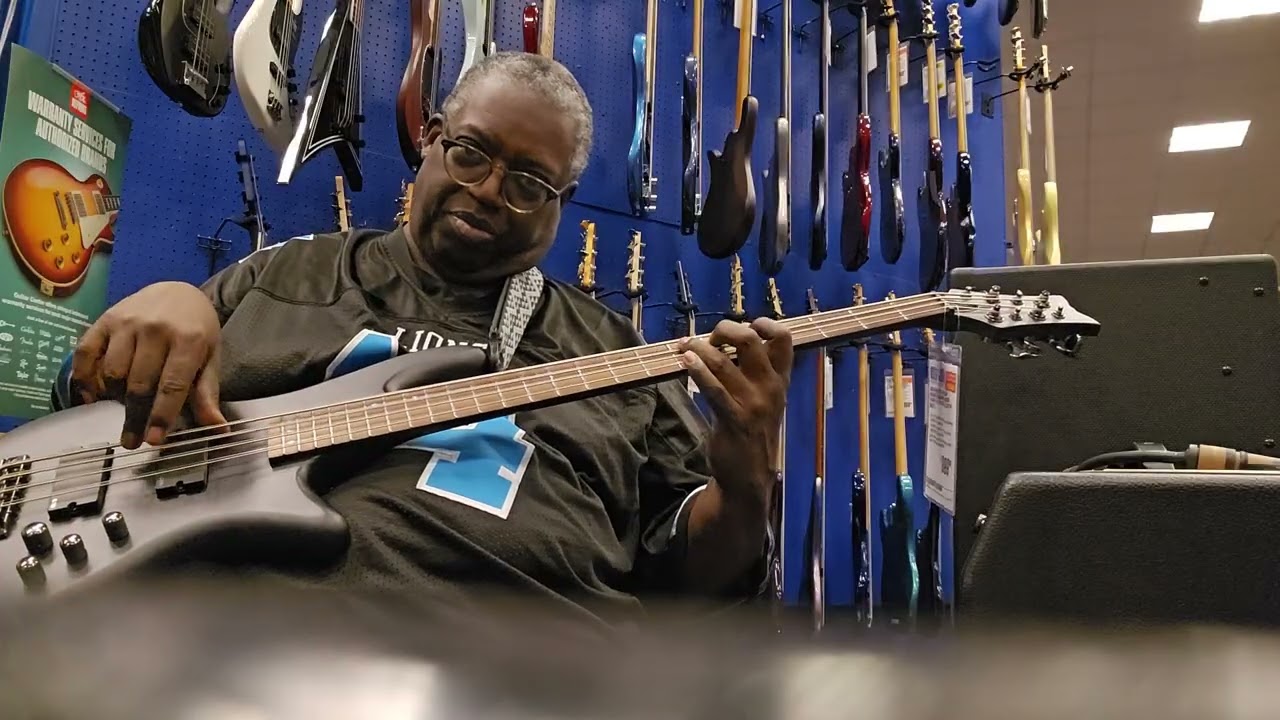 SCHECTER Stiletto Studio 8 Bass - maxproud