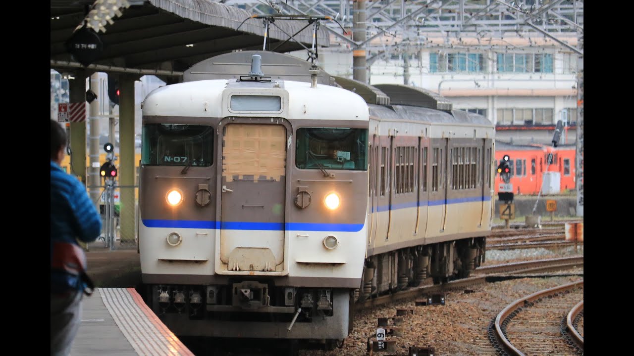 (ガムテープ)JR山陽線　115系N-07広島更新色　新山口駅到着