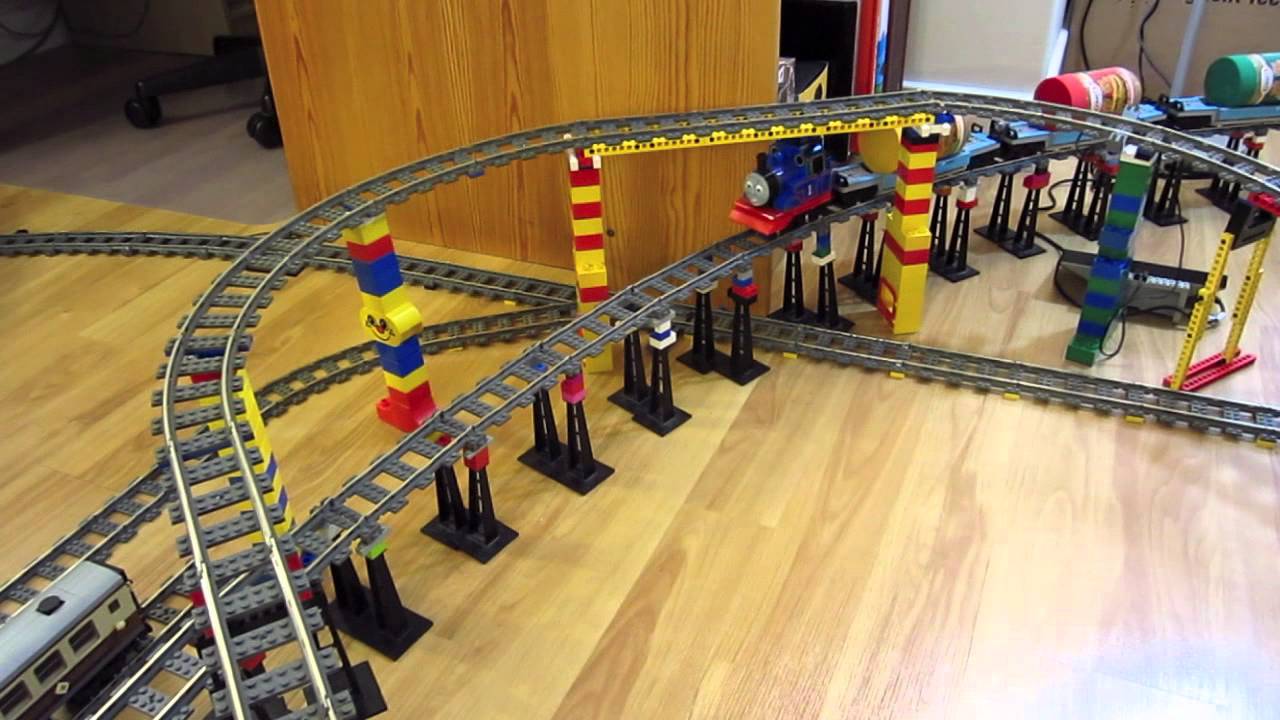 LEGO Thomas the Tank Engine train delivers Kraft peanut butter!
