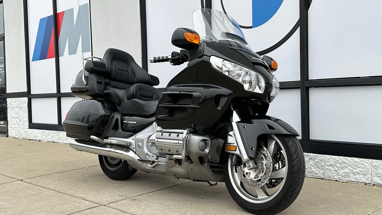 Walk Around of a 2007 Honda Goldwing