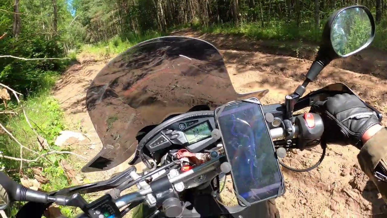 XT660R,  Pegaso 650. Vilniaus rajono misko keliais