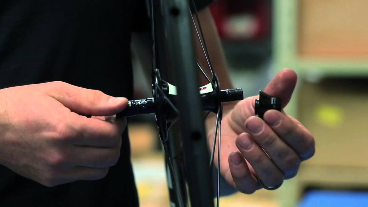 Easton Cycling: How to Install a spoke in an Easton road rear wheel