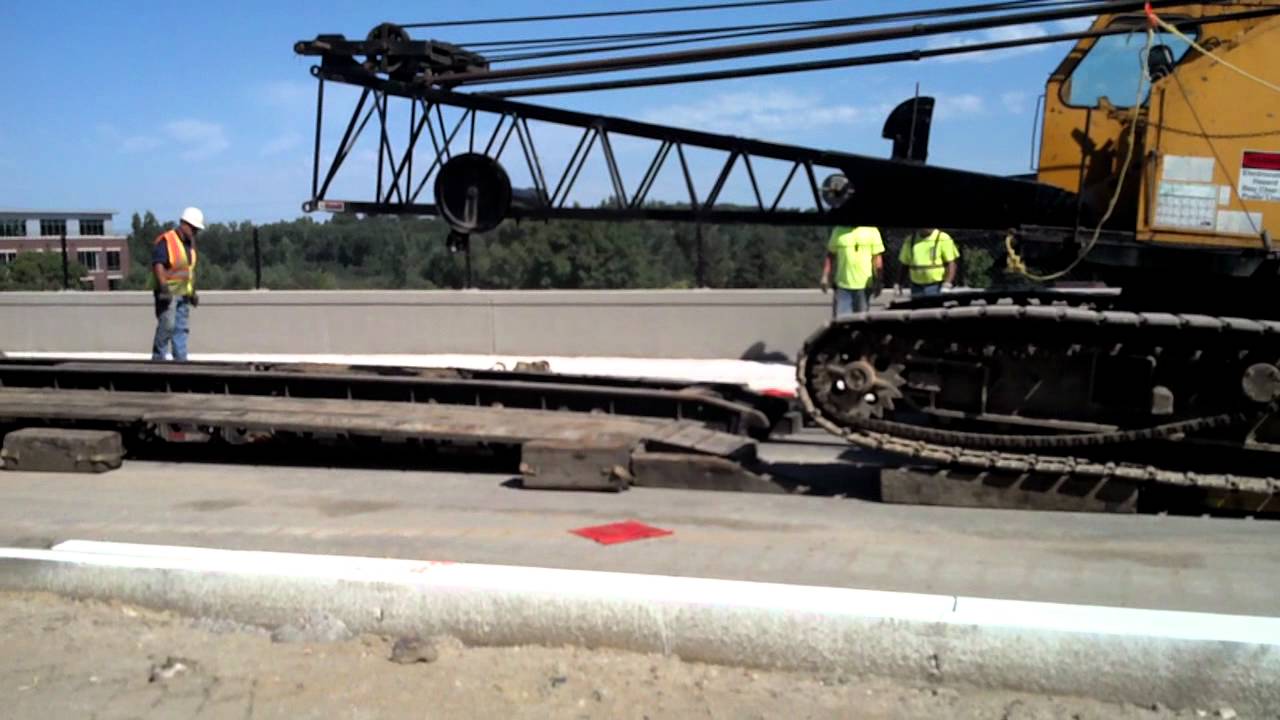 Loading a 7299 american crane on a trailer