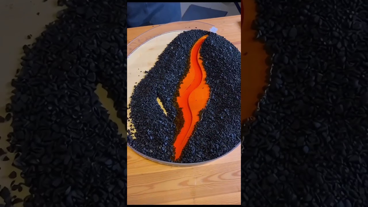 Lava LED Table &ndash; vom Rohmaterial zum leuchtenden Designer-Tisch #epoxyresin #epoxytable #resinart