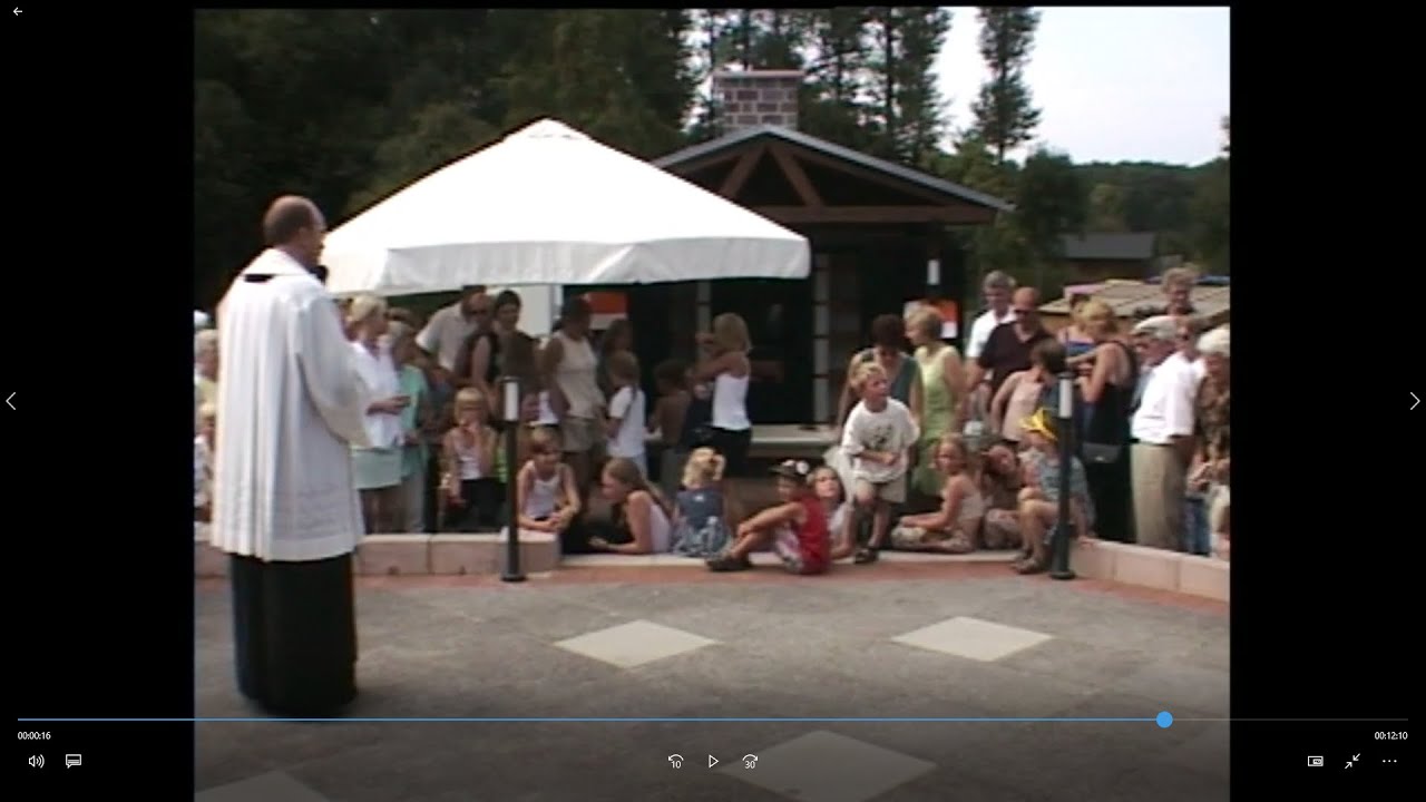 Einweihung des neuen Backhauses am Pfarrheim in Liesborn am 26. August 2001