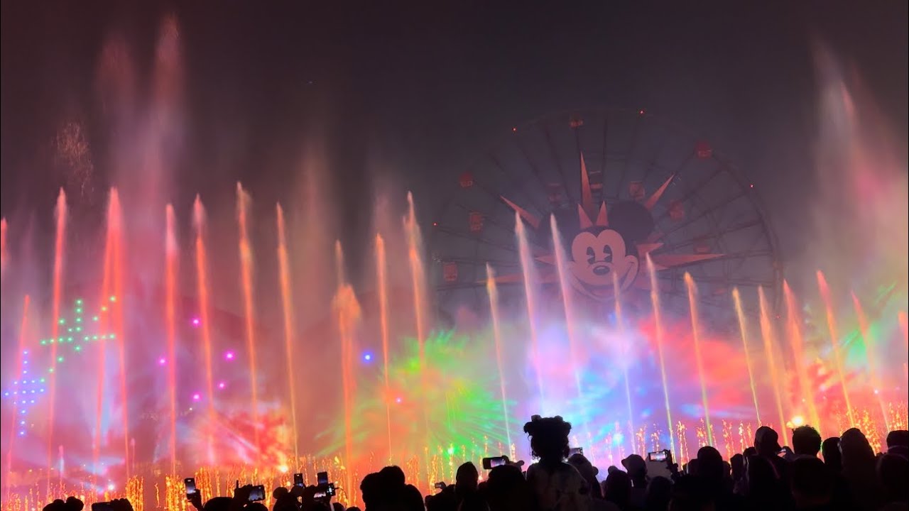 World of Color One in Disneyland California Adventure July 4th 🇺🇸🎊🎉👏