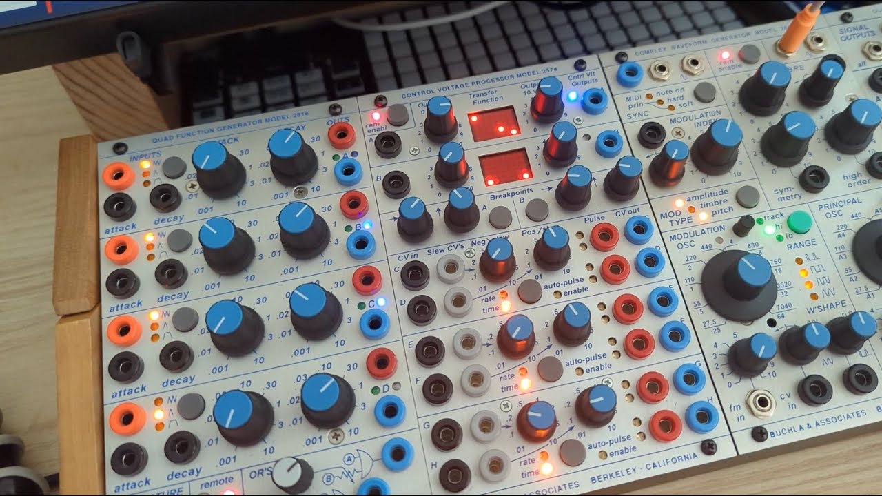 #buchla 257e triplets = techno