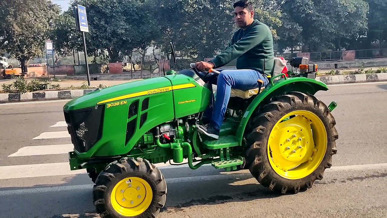 johndeere 3028en 28 hp 4X4 tractor