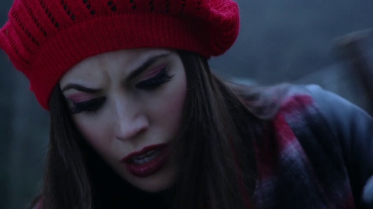 Logoless Ruby Lucas scences
