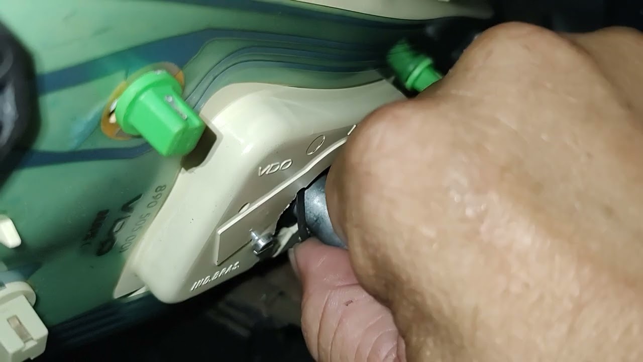 como deixar seu painel com iluminação bem do Monza  94