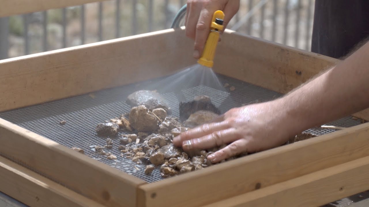 Sifting Through the Temple Mount&rsquo;s Holy Soil