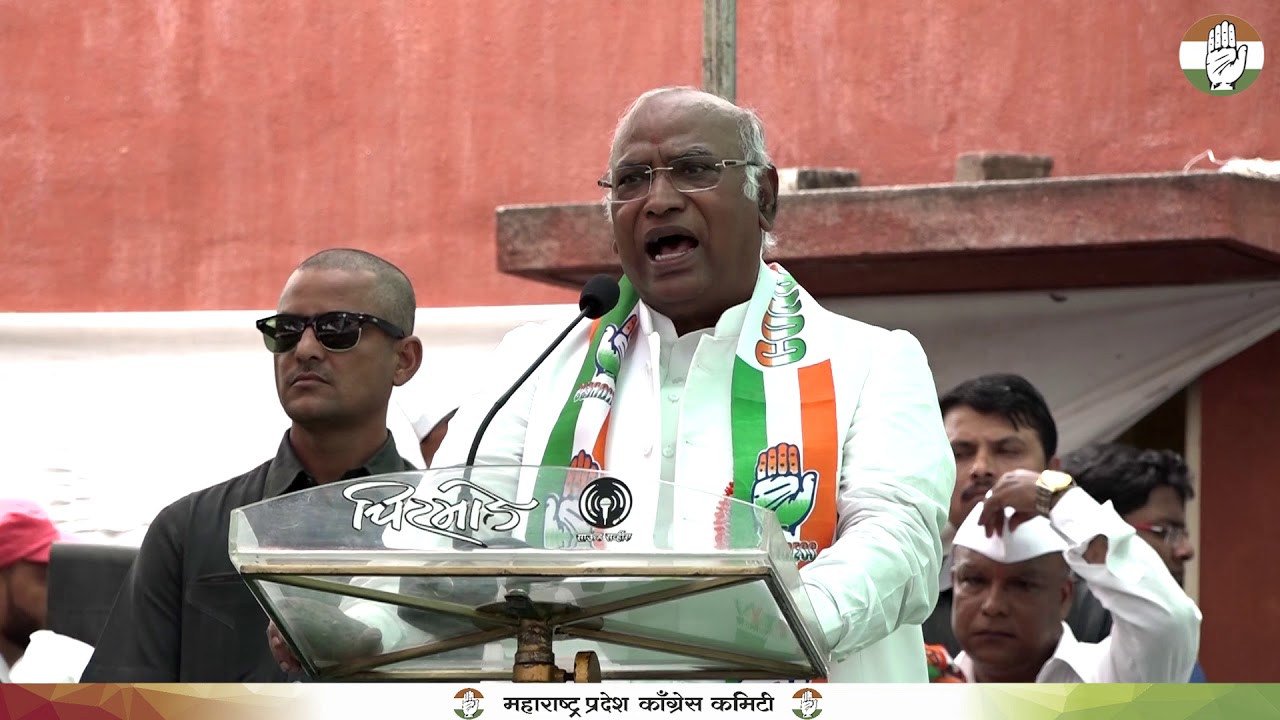 Shri. Mallikarjun Kharge addresses public meeting in Faijpur, Maharashtra