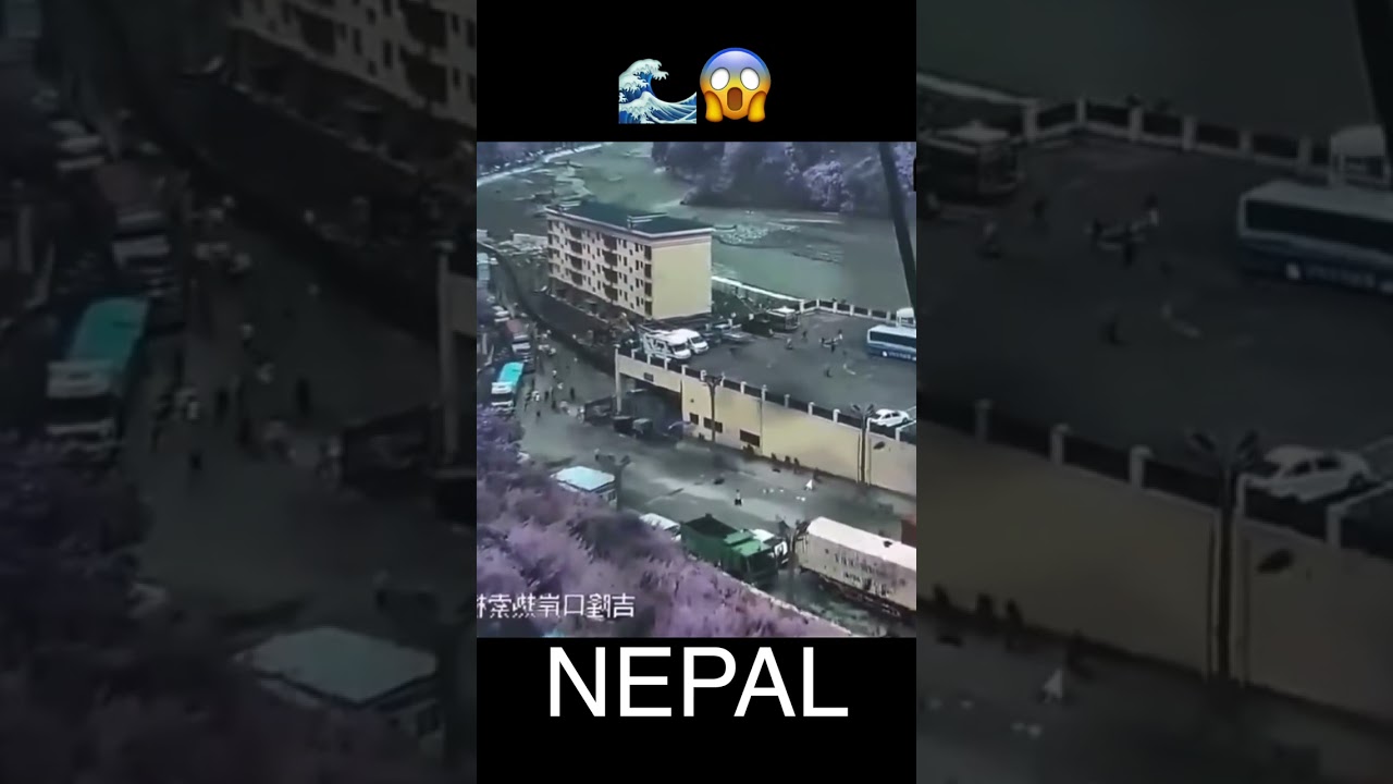 The Unstoppable Power of a Flash Flood in Nepal! 🌊🏚️ #shorts #shortvideo #viral #nepal