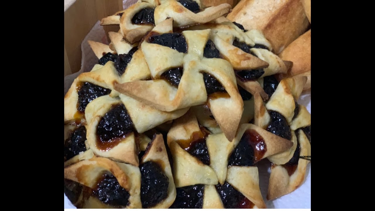 FINNISH PINWHEEL TART ( JOULUTORTTU) PRUNE TART