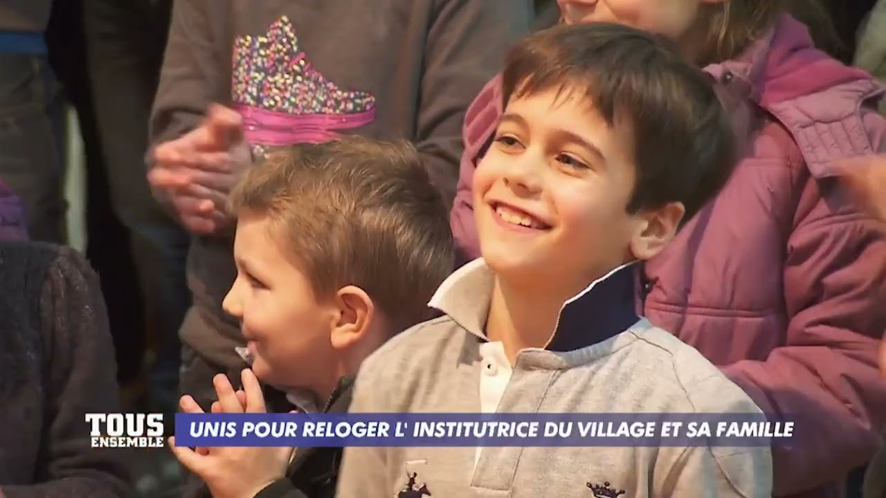 Un village se mobilise pour sauver la maîtresse… et sa fille malade 🏠