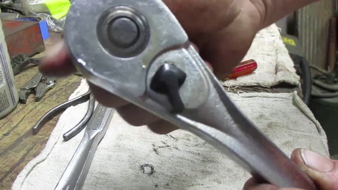 Cleaning and Lubricating Old Craftsman Ratchets.