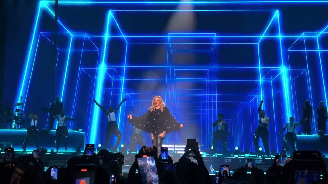 Kylie Minogue - Can't Get You Out Of My Head (Live From The Tension Tour, Manchester, 20/05/25)