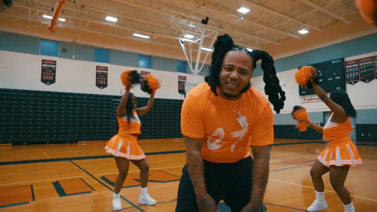 V12 - Warming Up (Music Video) Produced by Leecheli & KG On Da Beat