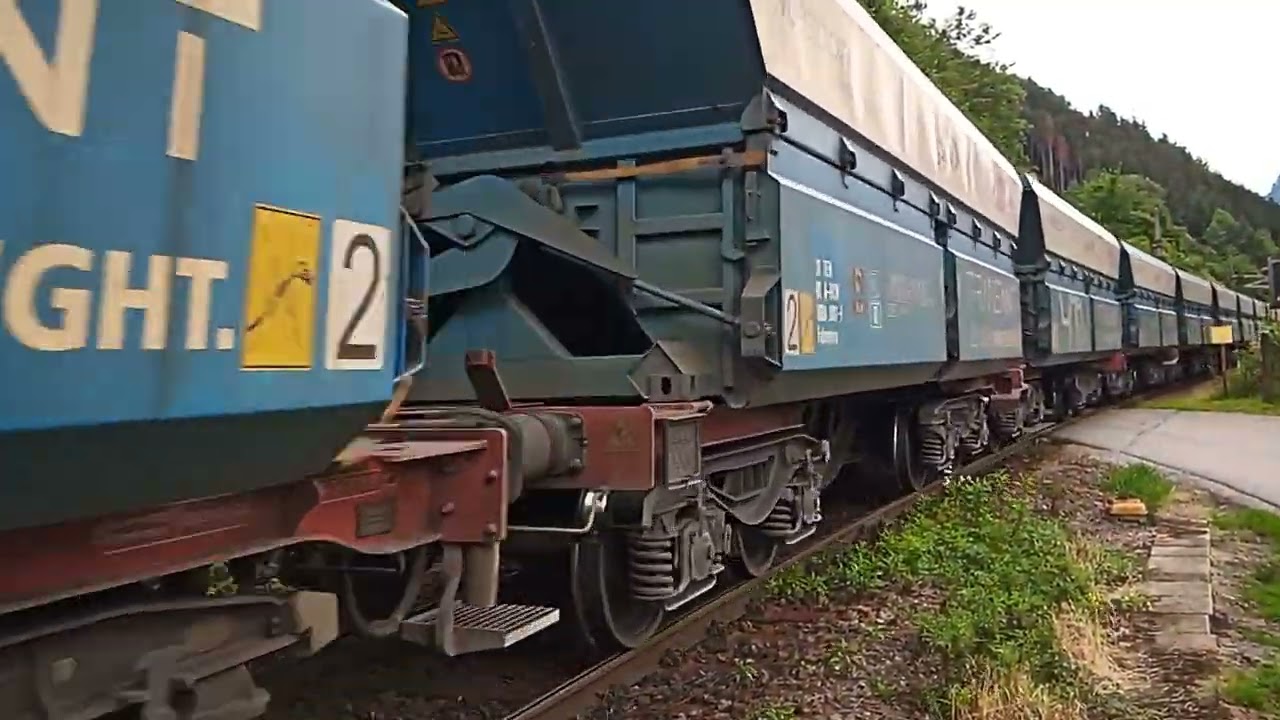 arrival of iron-ore train at eisenerz erzberg. ertstrein eisenerz erzberg aankomst.