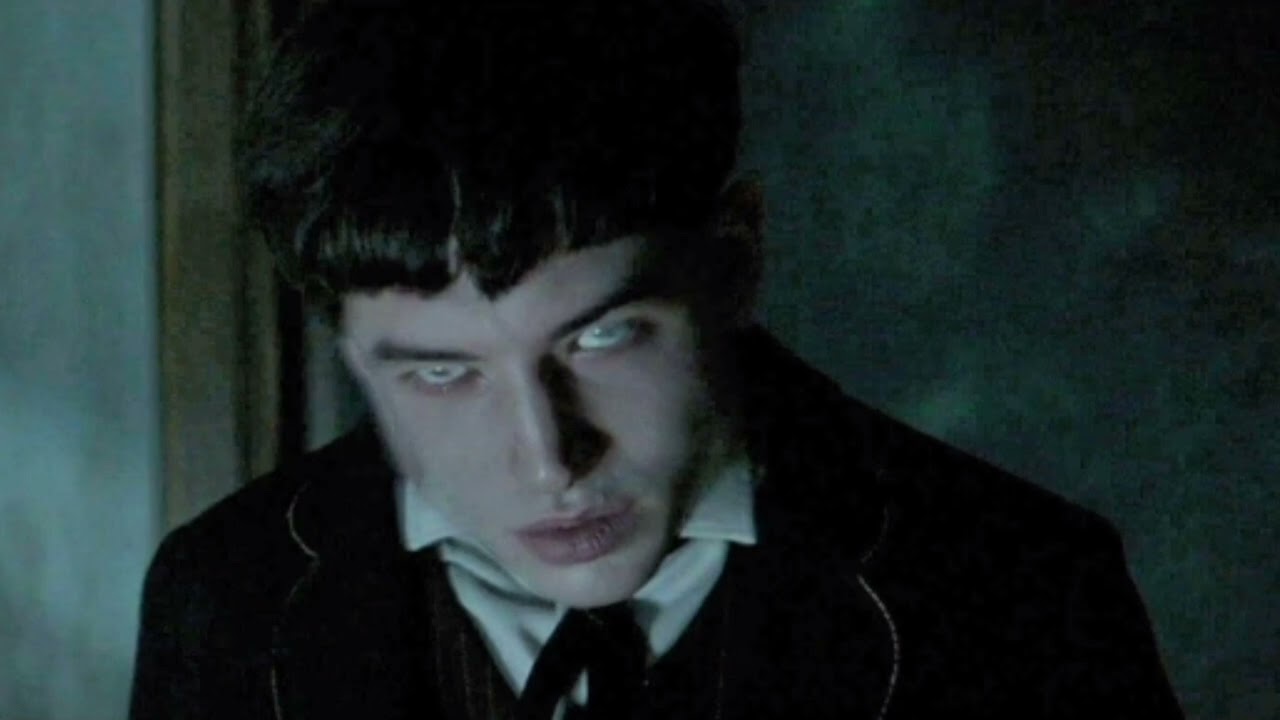 Credence Barebone / Obscurus theme - Fantastic beasts - Music by James Newton Howard