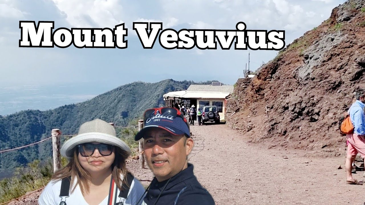 Mount Vesuvius tours from Sorrento | 🇮🇪 Italy walking holidays