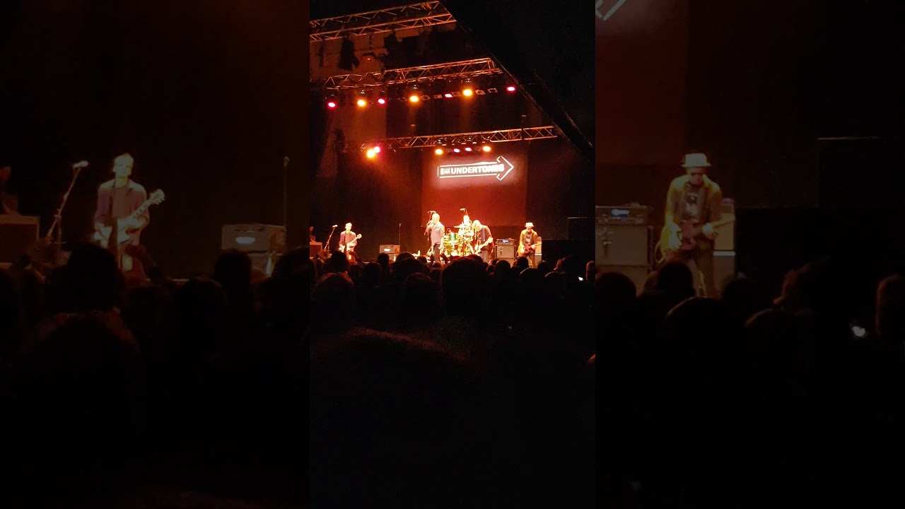 The Undertones - Teenage Kicks - 11.11.17 - Parr Hall, Warrington