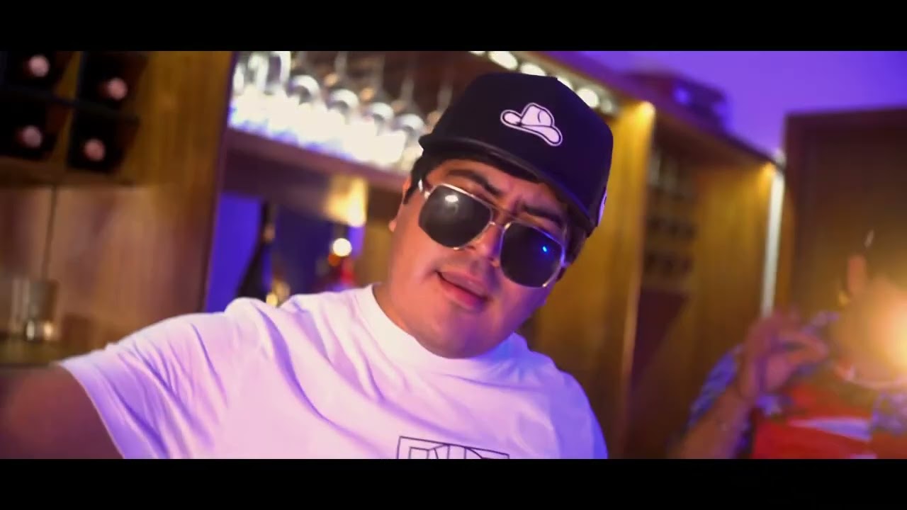 VÍCTOR RIVERA FT ROMANO - EL EFECTIVO       (VIDEO OFICIAL)