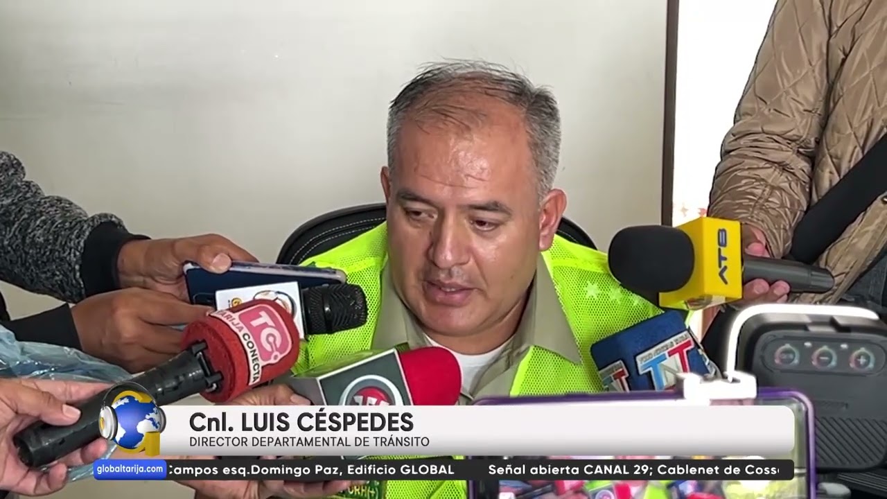 DESAPARECIDOS: MAZAMORRA ARRASTRA VEHÍCULO CON 2 OCUPANTES