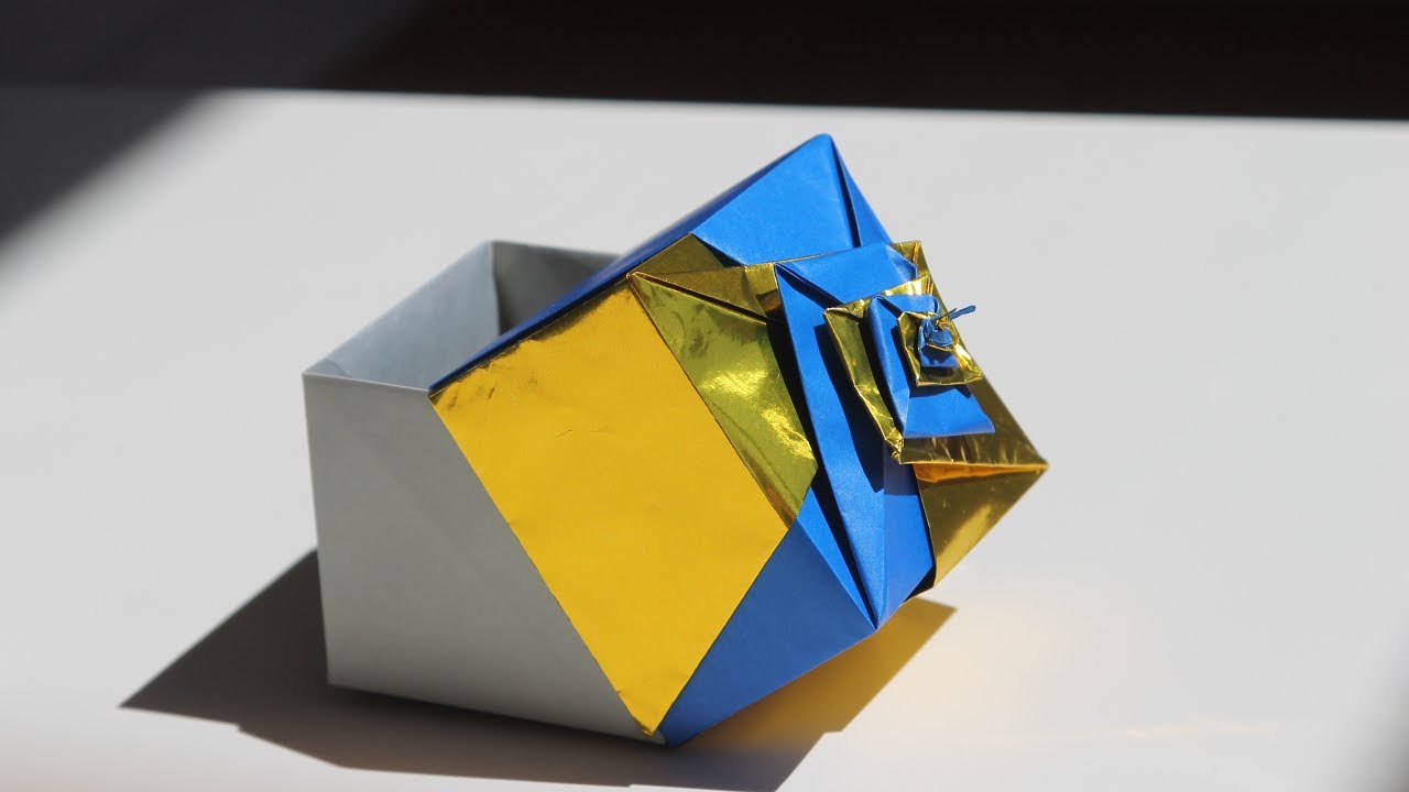 Origami spiral box by Tomoko Fuse
