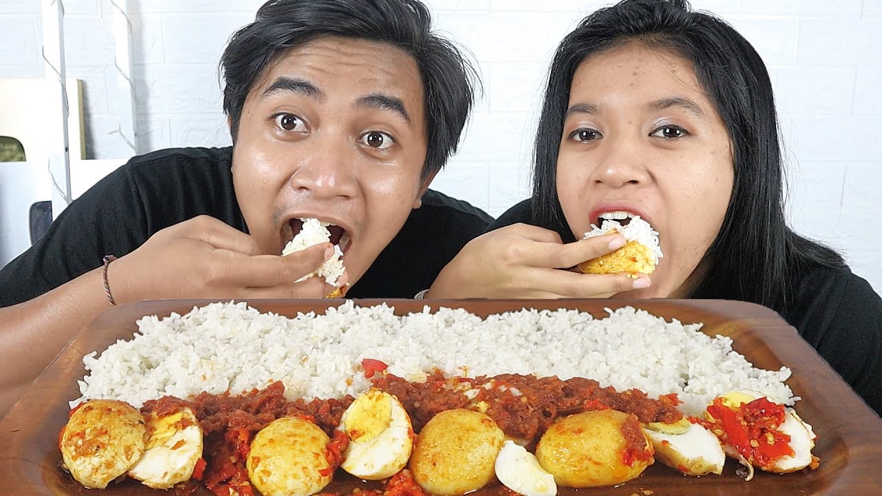 MUKBANG TELUR BALADO PEDAS