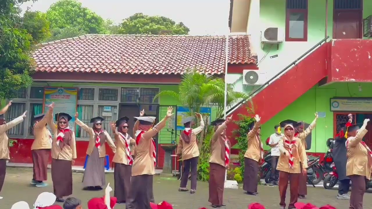 Penampilan Senam Maumere_Dewan Guru & Kepala Sekolah SDN Beji 5_MPLS 2025/2026