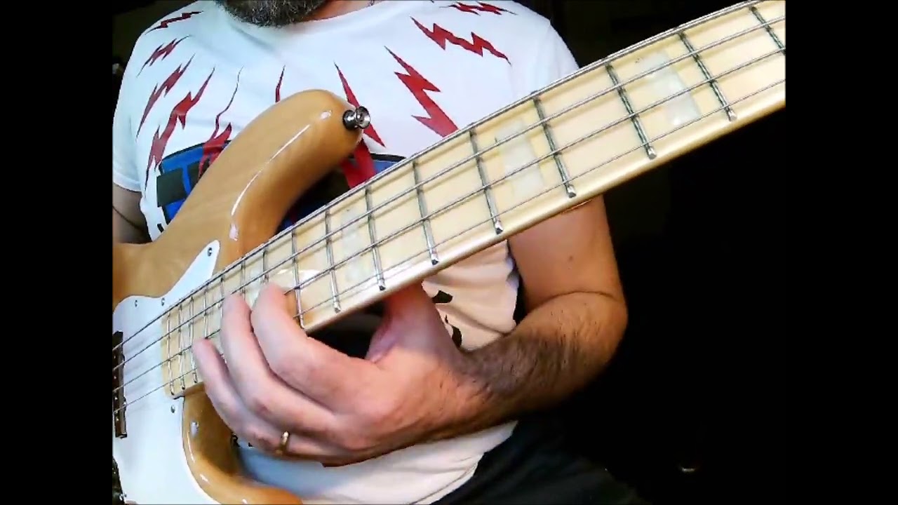 Creating melodic tension playing an E7 arpeggio over G7 on a major II V I