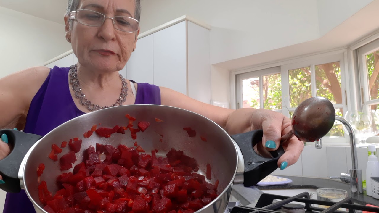 מרק סלק אדום עם קובה - קובה שוונדרי , חמוץ מתוק