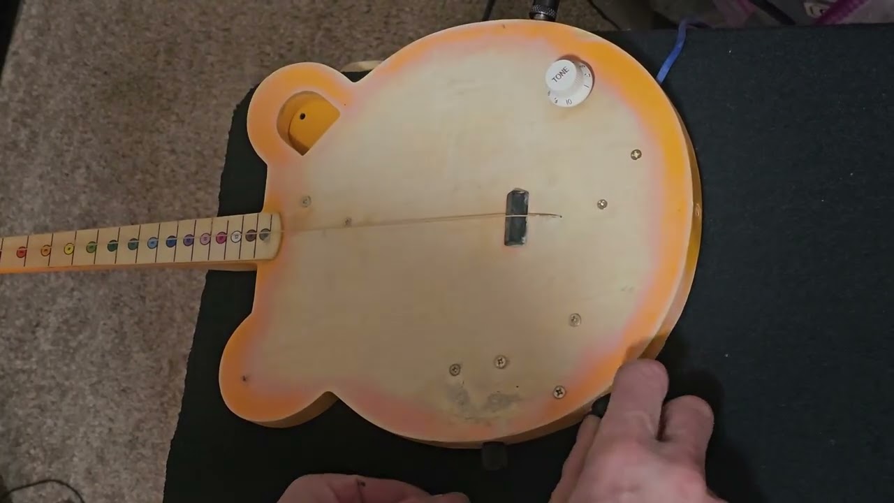 Motorized 1-string guitar