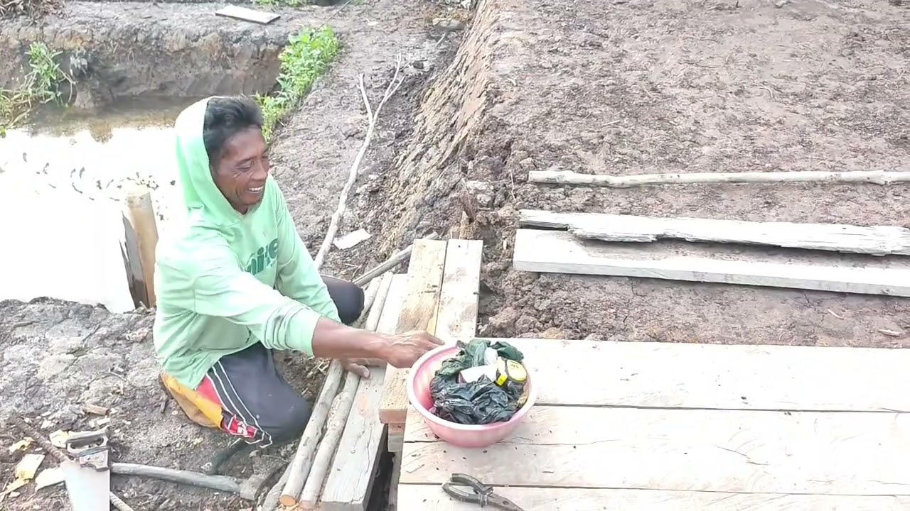 NGABUBURIT PAK WANI 