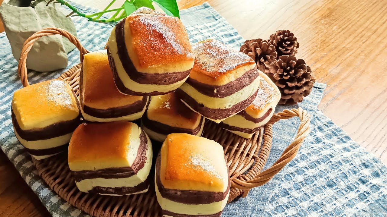雙色巧克力大理石麵包Two-color chocolate bread,  巧克力誘惑無法擋,麵包質地非常鬆軟有彈性, 小巧可愛的顏值,小朋友的最愛! # 大理石麵包,#Marble bread