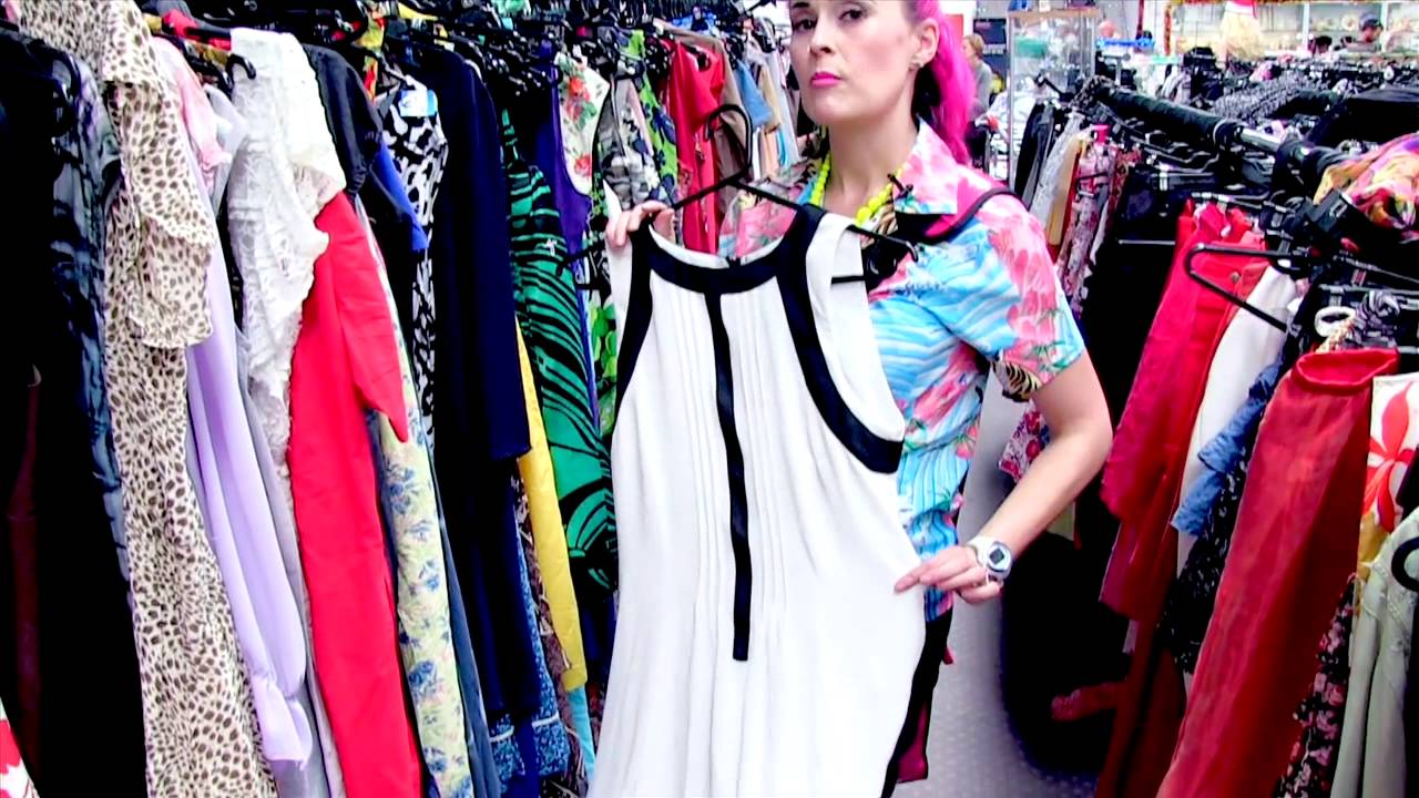 How to Style 4 Vintage Style Outfits Under $50 - Kitty's Kitschy Thrift Shop Challenge