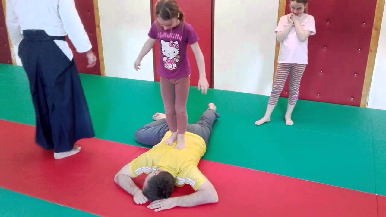 Kids revenge - shiatsu massage