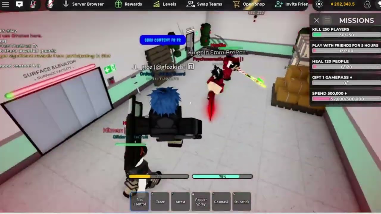 claping teamers in Asylum Life