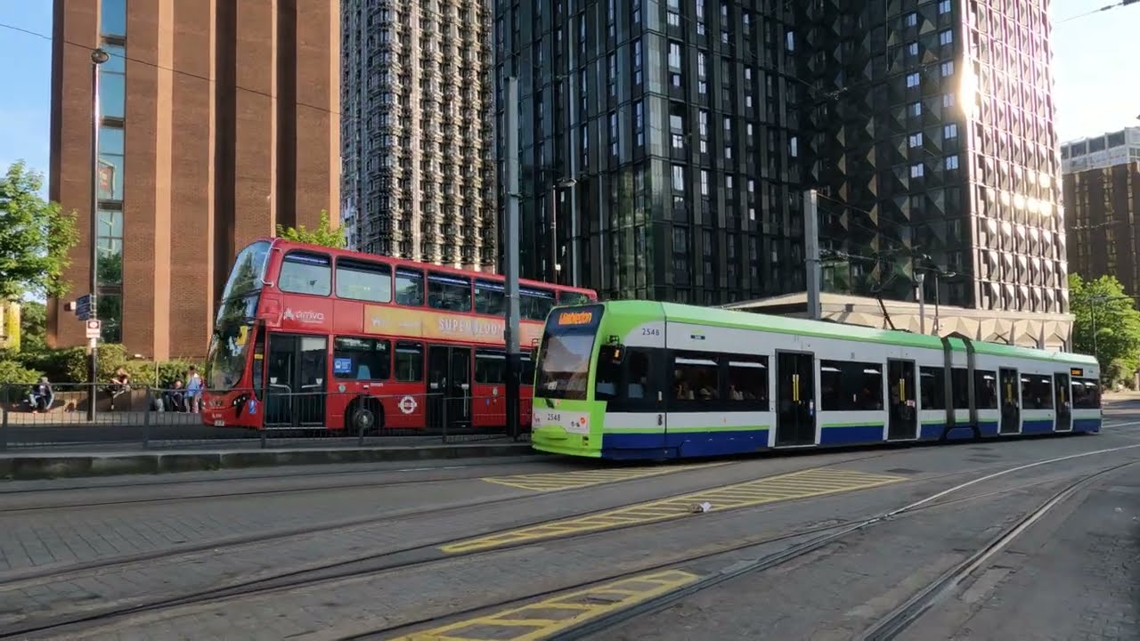 Croydon Tram London🚊[5K ULTRA HD] - London tram lines - East Croydon, London, England, UK 🇬🇧