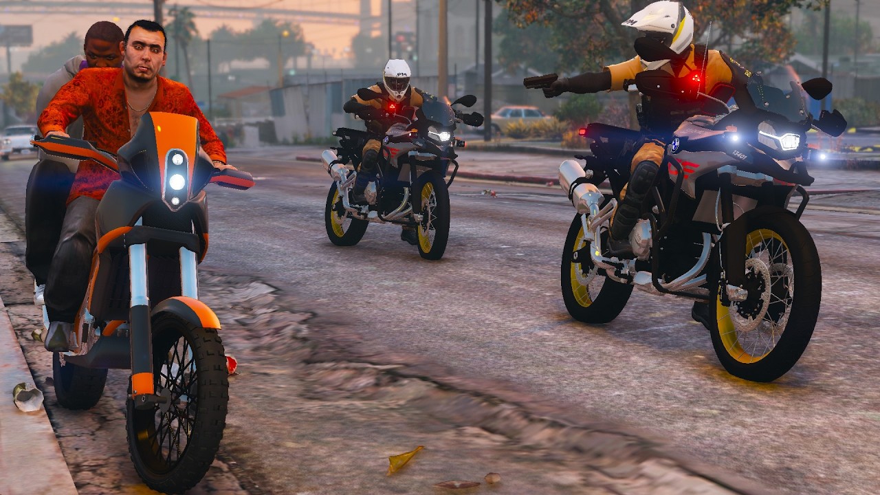 ROCAM troca tiros com DUPLA em MOTO ROUBADA! PMPR | GTA 5 POLICIAL