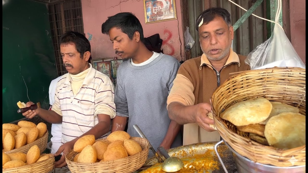 People Crazy to Eat Gorom Sattu Kachuri | শ্যামনগর রেল স্টেশনের পাশে