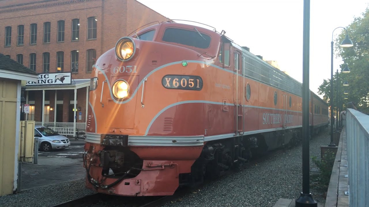 CSRM Polar Express w/ Southern Pacific No. 6051