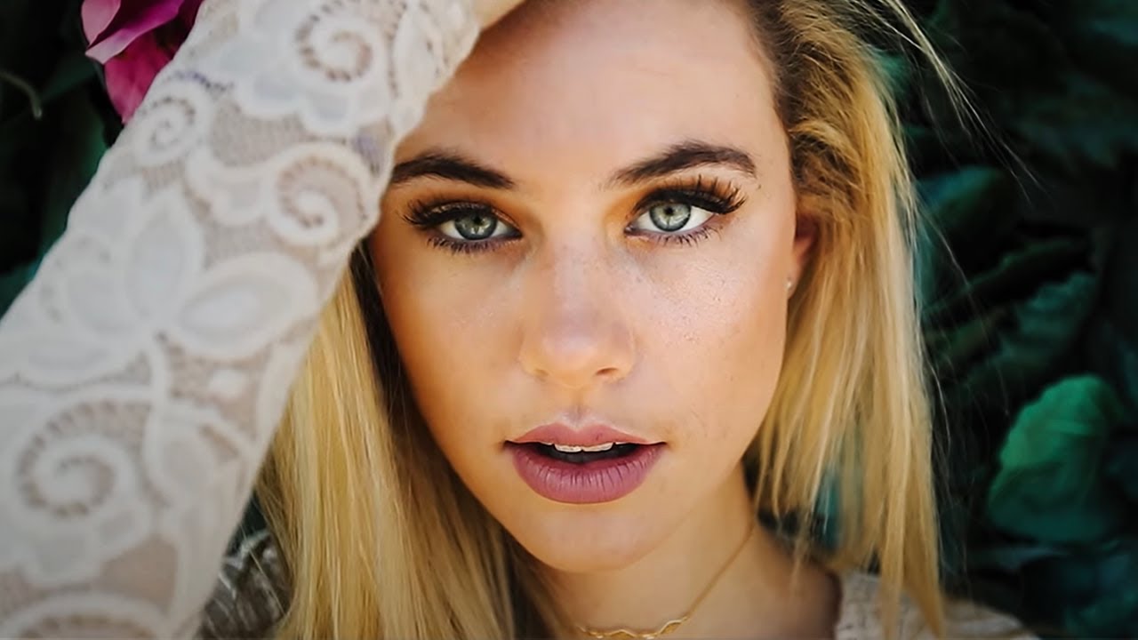 Canon 1DX Mark II - 120FPS Slow Motion - Paige Lorentzen