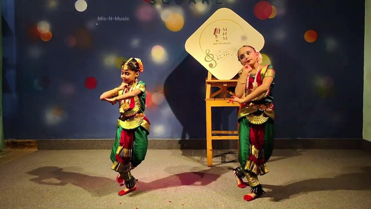 Bharatanatyam performance by Dhyuthi & Pratheeksha at Mic-N-Music – Kids Special S3