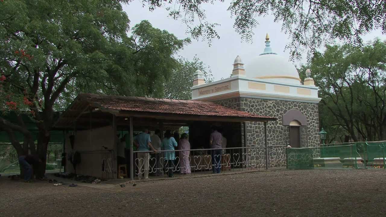 Early morning at the Samadhi.mov