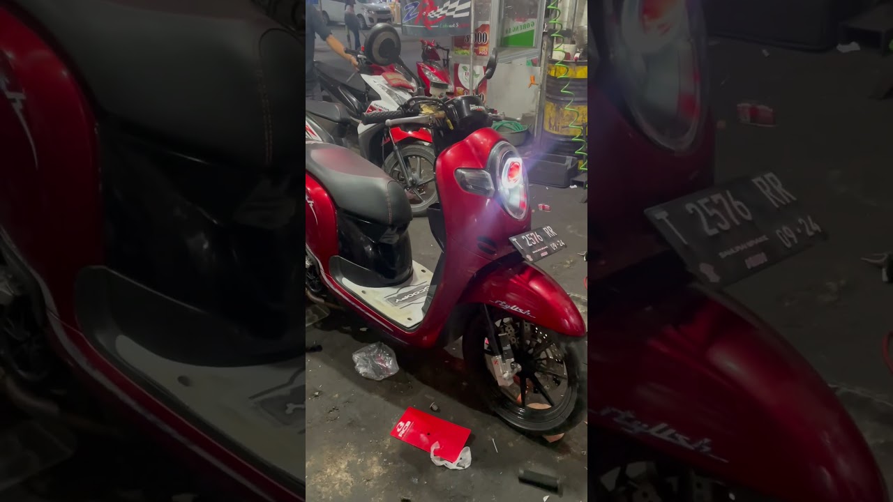 Pemasangan lampu Biled Turbo Se 2,5inc Di Honda Scoopy👻#scoopymodifikasi #scoopy